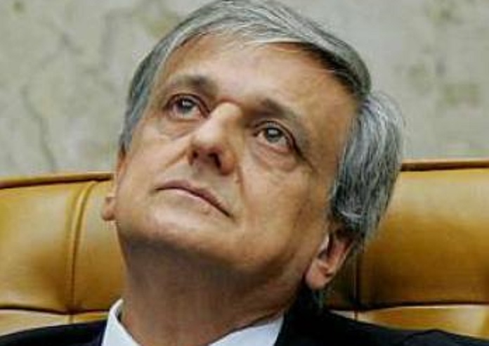 ADVOGADO INTERNAMENTE