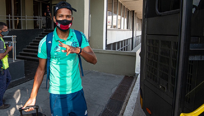 SÓ JESUS NA CAUSA Avião que levava jogadores do Flamengo ao Equador é barrado no Peru -RADAR-DF