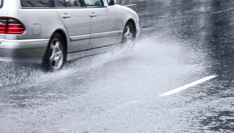 DETRAN ALERTA! Cuidado ao dirigir ou pedalar sob chuva e evitar acidentes-RADAR-DF