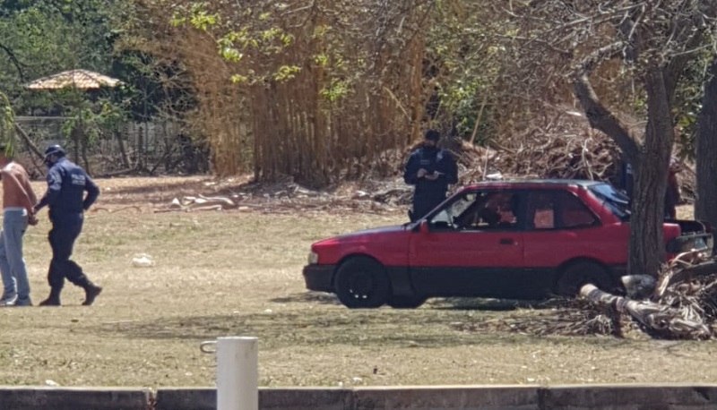 Maconheiro jogou gasolina e ia tocar fogo na namorada no Lago Norte; a PM chegou a tempo-RADAR-DF