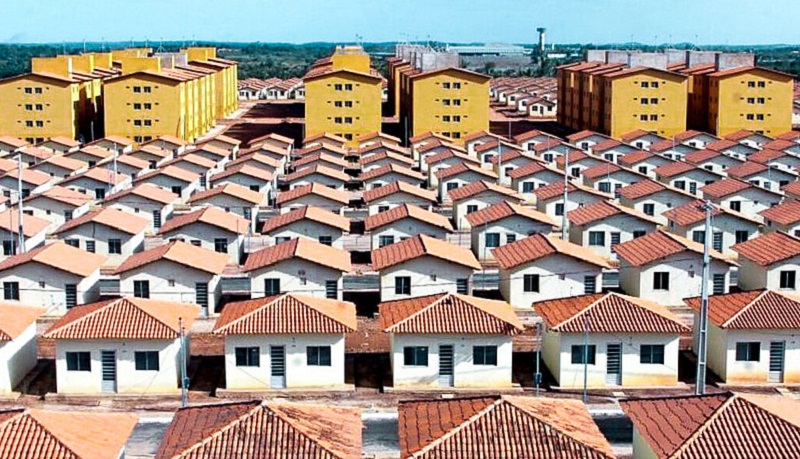 O programa habitacional Casa Verde Amarela é voltado para famílias de áreas urbanas e rurais com renda mensal de até R$ 7 mil