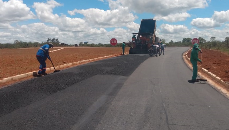 Obra de pavimentação em trecho da DF-001, em Brazlândia, está na reta final-RADARDF