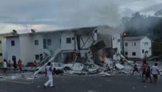 VEJA! Violenta explosão, provocada por gás de cozinha, destrói condomínio; vídeo-RADARDF