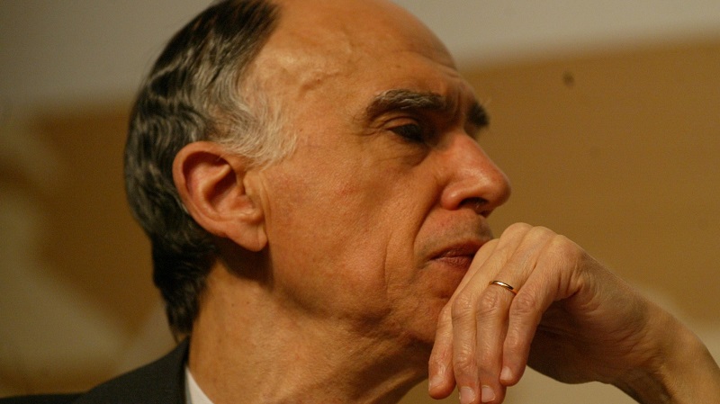 Maciel foi exerceu o cargo de vice-presidente de 1995 a 2003. Foi ainda deputado, senador e governador de Pernambuco. Ele morreu neste sábado e será enterrado no cemitério Campo da Esperança