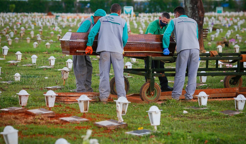 Os não vacinados formam o time de mortes anunciada pela Covid 19 que chegam atualmente nos cemitérios do Distrito Federal