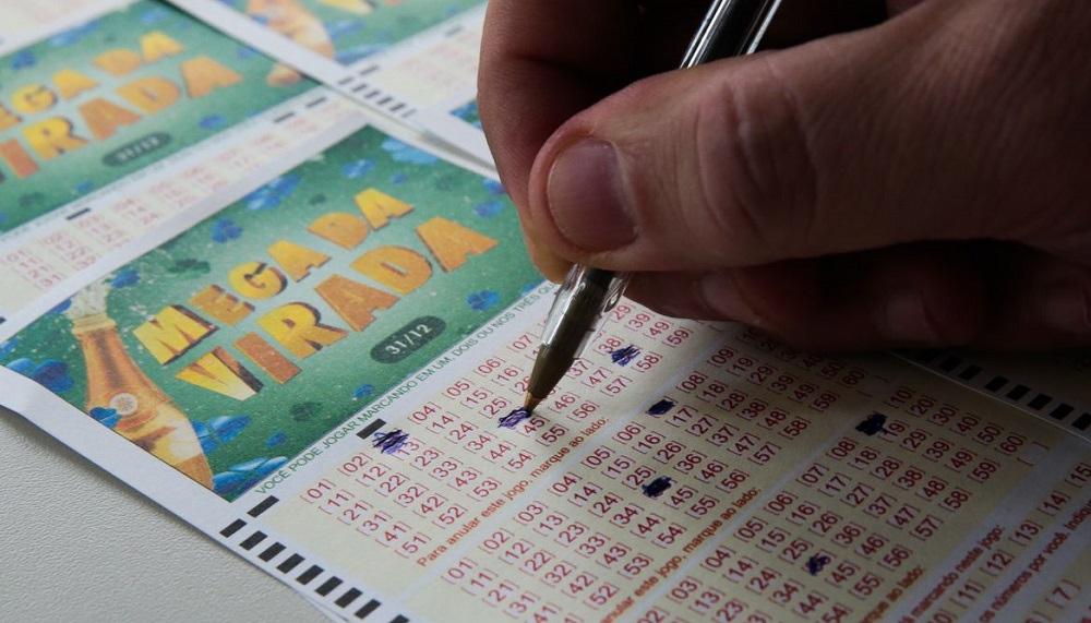 As apostas podem ser feitas  nas casas lotéricas credenciadas pela Caixa, em todo o país, ou pela internet.