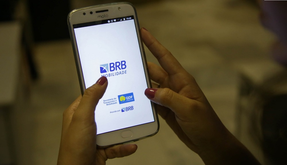 A conta pode ser aberta pelo próprio aplicativo do BRB Mobile sem cobrança de tarifas, cujo prazo termina hoje. O benefício começa a ser pago amanhã