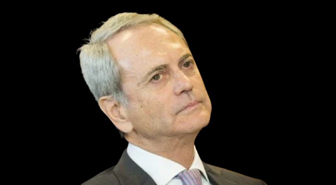 Na última década, o mundo político brasiliense aprendeu a lidar com Paulo Octávio, como um personagem instável por estar sempre mudando de lado e de posições, pelo menos na política. A nove dias da convenção do PSD, marcada para o próximo dia 5, PO vai terminar isolado e isolando o seu próprio partido