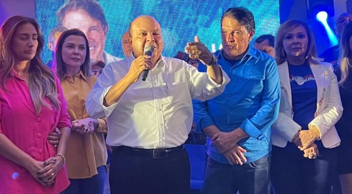 O governador do DF marcou presença no lançamento da pré-candidatura de reeleição de Agaciel Maia e destacou a importância do Partido Liberal, liderado por Flávia Arruda para consolidar a vitória de todo o grupo político nas eleições de outubro