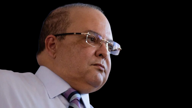 Apesar de contar com 11 partidos, da base aliada, que irão à luta pela reeleição do governador, o emedebista segue conversando com todos eles, até o dia 5 de agosto, quando encerra o prazo das convenções partidárias, estabelecida pela lei eleitoral.