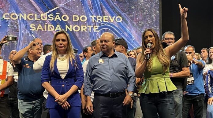 A 39 dias que faltam para as eleições, a deputada Flávia Arruda é o nome que deve ser eleito para a única cadeira do Senado da República. Todas as pesquisas apontam isso. A candidata do governador Ibaneis Rocha, que também lidera a corrida ao Buriti e deve ganhar em primeiro turno, continua imprimindo velocidade deixando logo todos os seus concorrentes