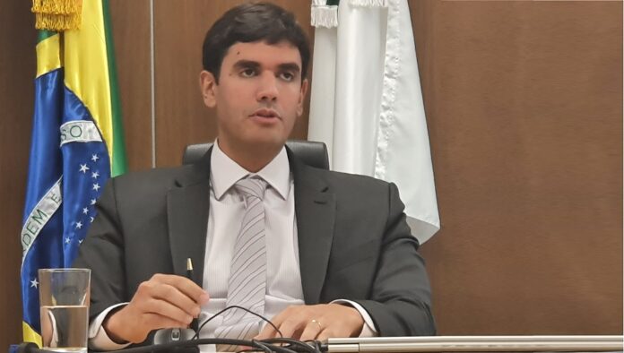 prudente diz que irá se dedicar integralmente, ao seu mandato de federal