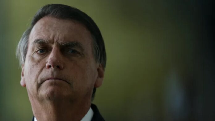 bolsonaro promete falar. caminhoneiros seguem obstruindo estradas