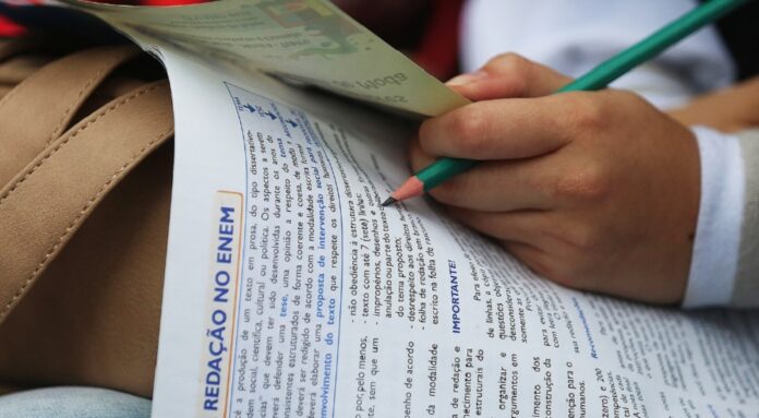 gdf analisa pedido para dar passe livre a estudantes no domingo de enem