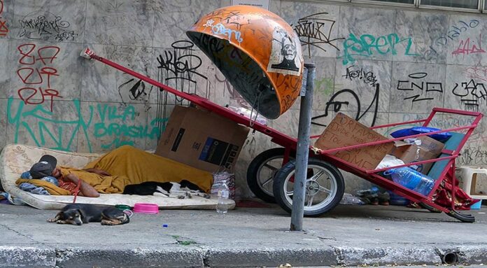 desemprego é principal fator para manutenção de população de rua