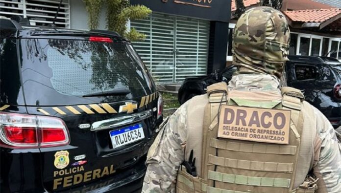 extremistas que atacaram brasília, são caçados pela pf e pela polícia civil do df