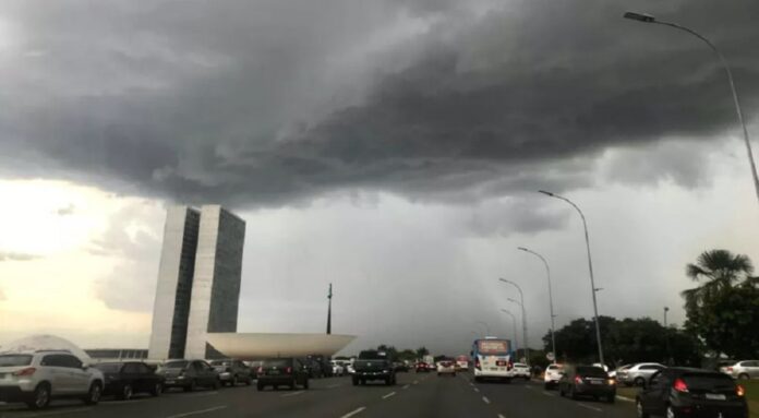 fim de semana no df será de chuva, diz inmet