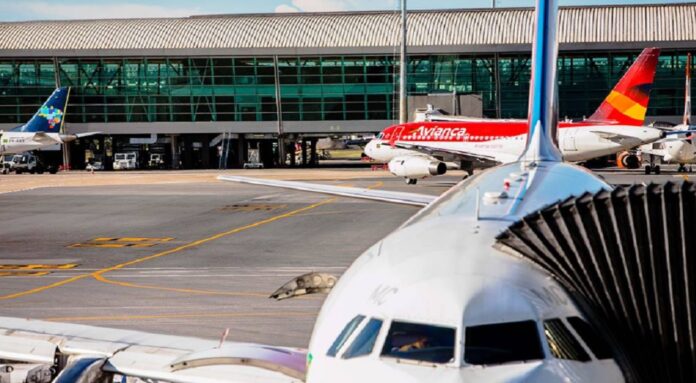paralisação de aeronautas afeta voos no aeroporto de brasília nesta 2ª