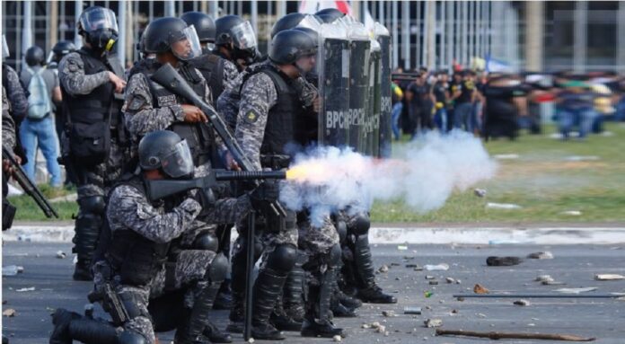 muitos erraram, mas foi a nossa brava pm que defendeu o estado de direito