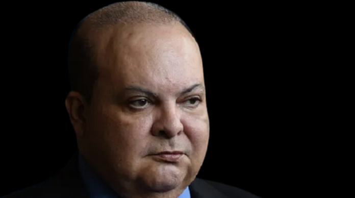 não tendo nada a esconder ibaneis rocha entrega celular para a pf