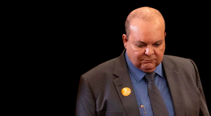 O futuro político do governador Ibaneis Rocha (MDB) tem sido motivo de especulações nos bastidores da política brasiliense. A informação de que o governador do DF ficará no Buriti até o final do mandato serviu para movimentar aqueles que acham que sem ele a disputa pelo Senado se torna mais fácil.