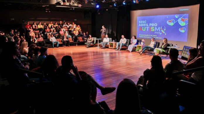 Projeto inaugurado no Teatro Garagem, acontecerá durante todo o mês de abril nas unidades do Sesc. Foi preparada uma programação especial para falar sobre orientação, tratamento, e, principalmente, inclusão dos autistas.