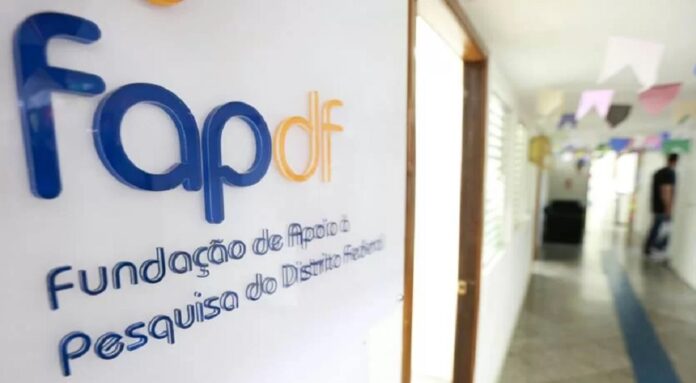 FAP-DF aumenta valor de bolsas de iniciação científica e tecnológica