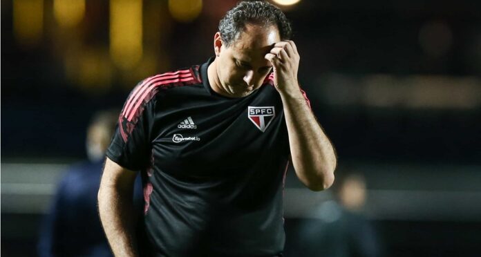 Mesmo depois de vitória, Rogério Ceni é demitido do São Paulo