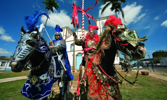 As encenações, consideradas uma das manifestações populares mais tradicionais de Goiás, ocorrem de maio a outubro, com investimento estadual de R$ 3 milhões.