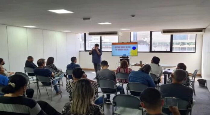 ONGs, clubes e igrejas podem ter benefícios com uso de moeda social