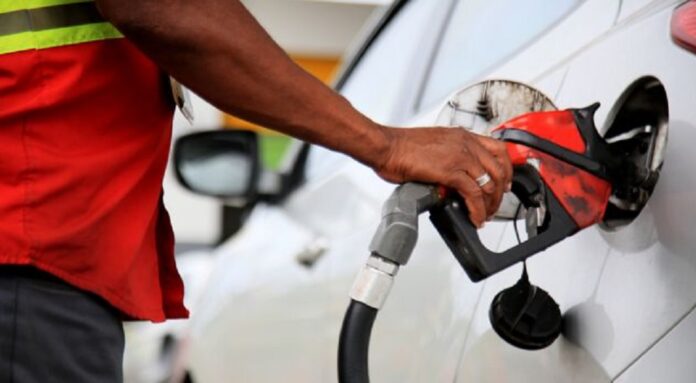 Gasolina fica até R$ 0,09 mais barata no DF a partir desta sexta (16)