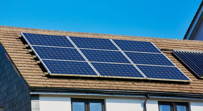 Projeto fez conta de luz em escola pública cair R$ 3,7 mil no DF