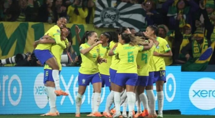 Brasil estreia na Copa com goleada por 4 x 0 sobre o Panamá