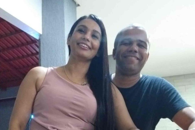 Crime ocorreu no último dia 30, no Setor Leste do Gama. Bruno Gomes costumava acusar a esposa de infidelidade e relacionamento era marcado por episódios de violência física e psicológica. Bruno disparou no pescoço de Patrícia, que morreu na frente dos filhos.