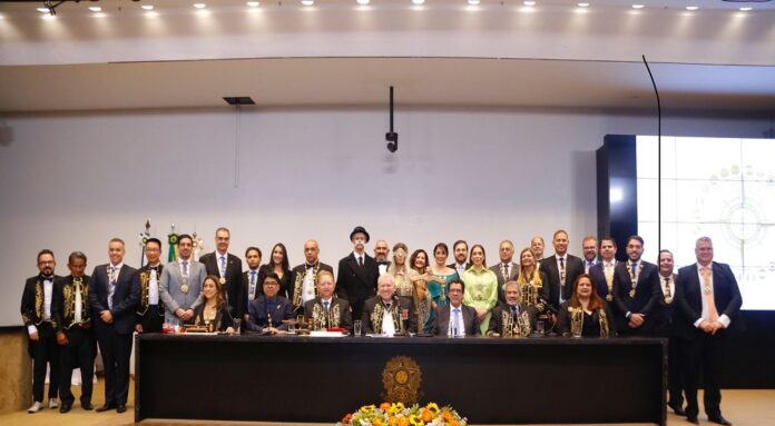 Alach faz homenagem ao Dia do Advogado na Câmara dos Deputados