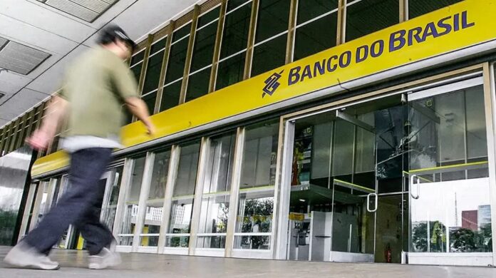 O Banco do Brasil (BB) e a Fundação BB lançaram nesta segunda-feira (21) a 12ª edição do Prêmio Fundação Banco do Brasil de Tecnologia Social, que investirá R$ 6 milhões nas melhores iniciativas.