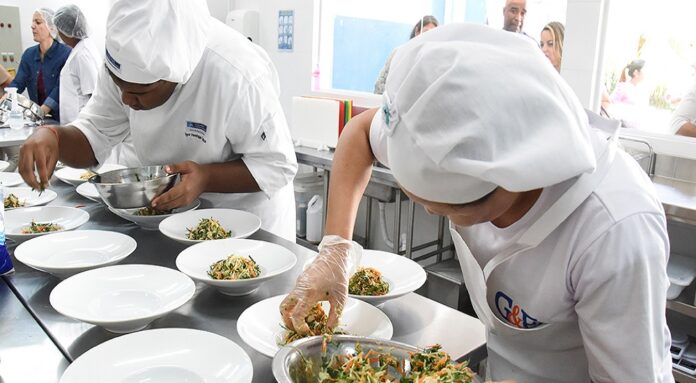 Concurso vai premiar melhor receita de merenda escolar do DF