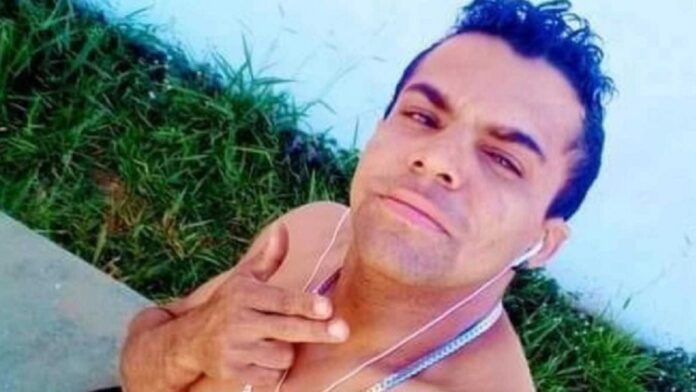 Gedeon da Conceição, 37 anos, que matou a ex-companheira Deylilane Santos, 34 anos, com diversos golpes de chave de fenda, vai responder por homicídio quadruplamente qualificado: motivo torpe, uso de meio cruel, emprego de recurso que dificultou a defesa da vítima e feminicídio.