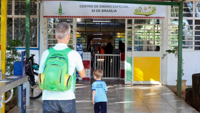 Rede pública oferece educação inclusiva nos centros de ensino especiais