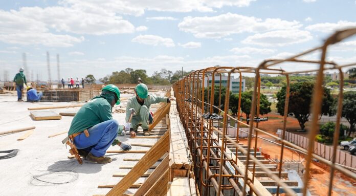 O projeto do Governo do Distrito Federal (GDF) tem a geração de 110 empregos diretos e indiretos. Além disso, a área que abrigará o novo IML da PCDF é três vezes maior do que o espaço atual do instituto, em operação há 40 anos.