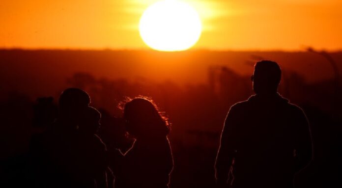 Temperatura cai no DF, mas previsão é de semana com calor e chuva