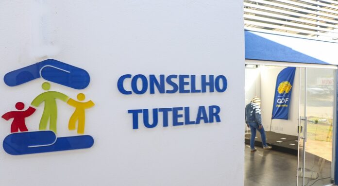 Conselheiros tutelares são convocados para curso de formação