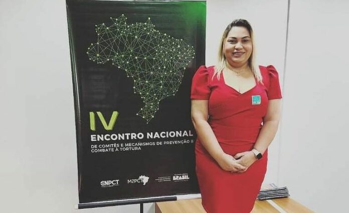 Luciane Barbosa Farias, conhecida como a dama do tráfico por ser mulher de Clemilson Farias, o Tio Patinhas, líder do Comando Vermelho no Amazonas teve acesso a audiências com secretários e diretores do ministro Flávio Dino no Ministério da Justiça.