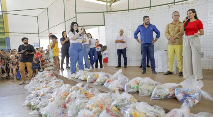 Famílias de três RAs recebem alimentos arrecadados em campanhas solidárias