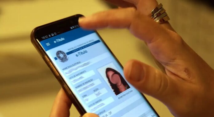 Eleitor tem quatro meses para regularizar título e votar em outubro