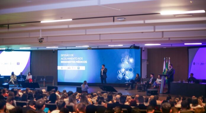 Evento recepciona 450 médicos para programas de residência no DF