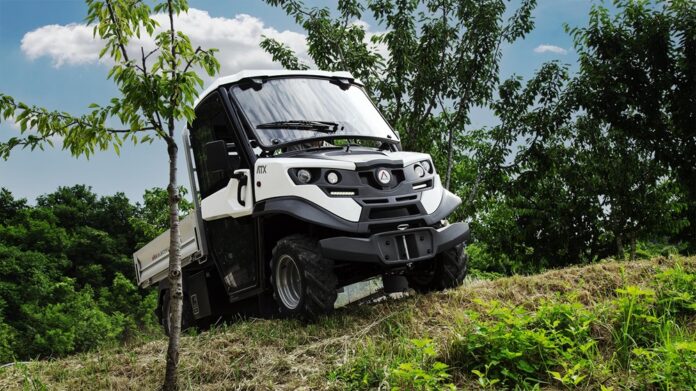 A Fever é uma das patrocinadoras do C-Move Brasília, evento que ocorre na capital federal no dia 19 e 20 de março, no Brasil 21, onde serão debatidos temas como infraestrutura de recarga, novos modelos de modais elétricos e aposta em soluções limpas de transporte que já fazem sucesso na Europa.