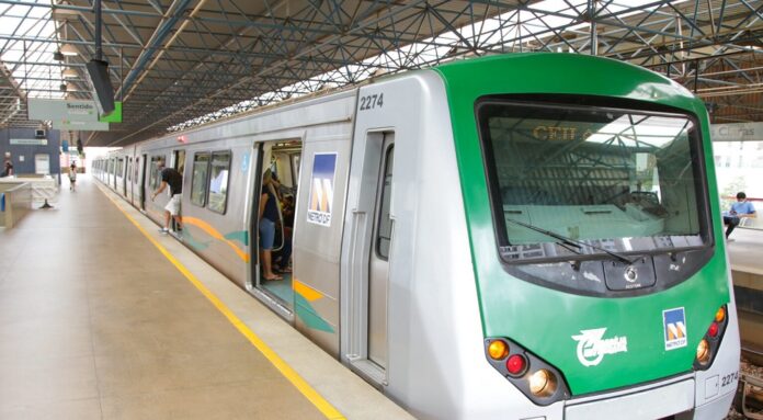 Metrô opera com horários diferenciados neste fim de semana