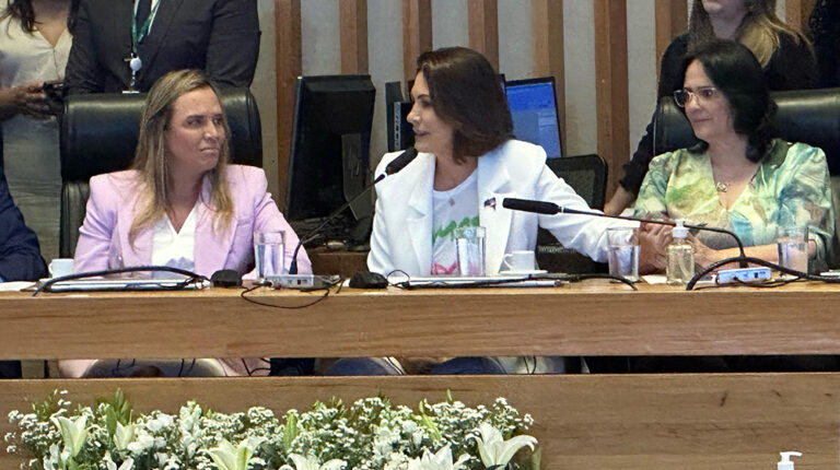 Sessão solene revela aliança política para reeleição de Celina Leão em 2026