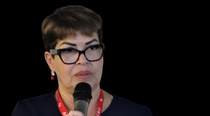 Nesta entrevista, Marli Rodrigues, presidente do Sindicato dos Servidores da Saúde do Distrito Federal (SindSaúde-DF), destaca a crítica necessidade de imunização de agentes de saúde e comunitários que estão na linha de frente do combate a dengue